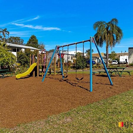 Batemans Bay Holiday Park & Hostel מראה חיצוני תמונה
