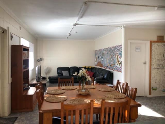 Batemans Bay Holiday Park & Hostel מראה חיצוני תמונה