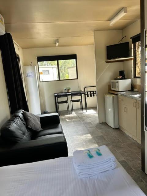 Batemans Bay Holiday Park & Hostel מראה חיצוני תמונה